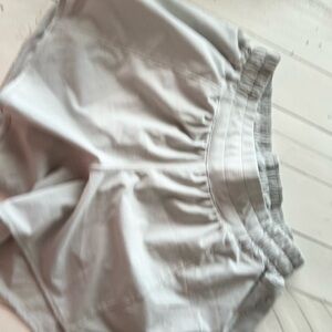 Women’s Mojave Tan Lululemon Hotty Hot Shorts